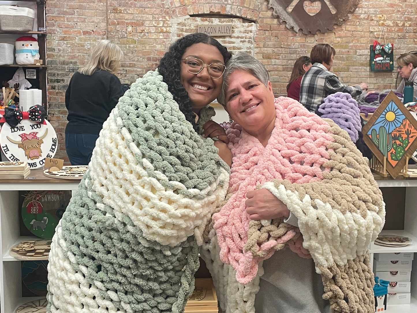 Chunky Hand Knit Blanket Workshop: 3/7 6:30pm